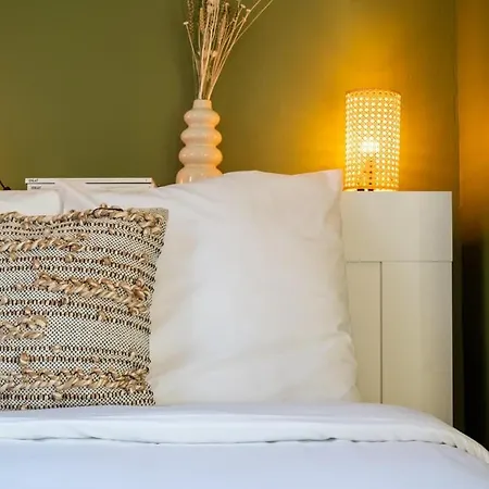 Charming One Bedroom Station