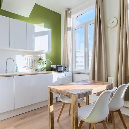 Apartament Charming One Bedroom Station